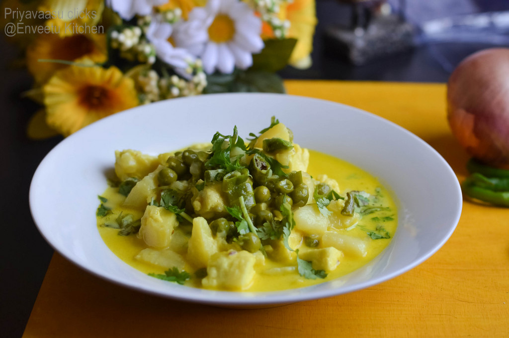 Potato curry, Potato subzi, potato side-dish, Roti side-dish