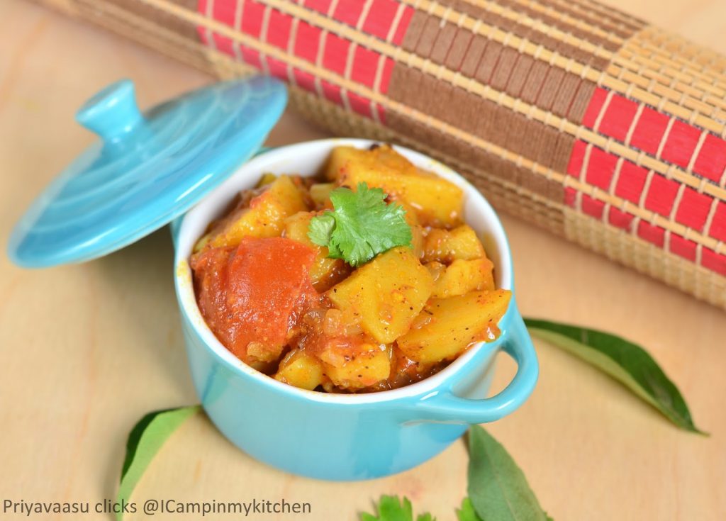 Potato side-dish, Potato gravy, Potato curry