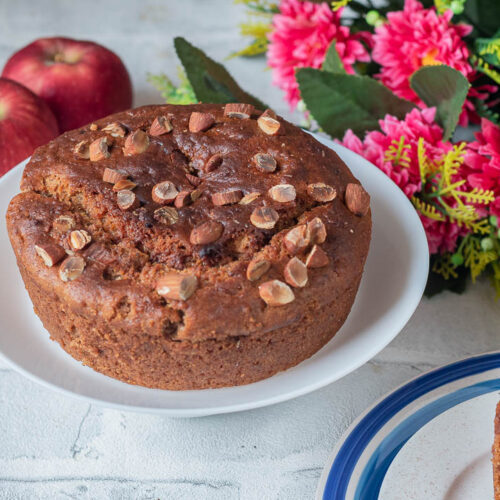 Soft and fluffy apple cake