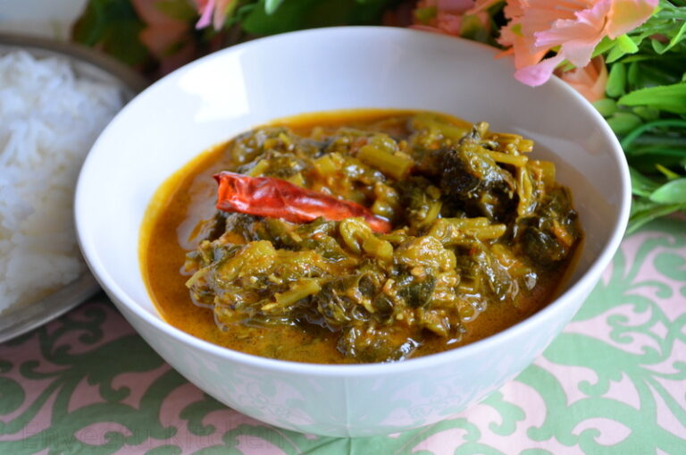 Mulai Keerai Vathakal/Amarnath leaves Saute/Stir Fry