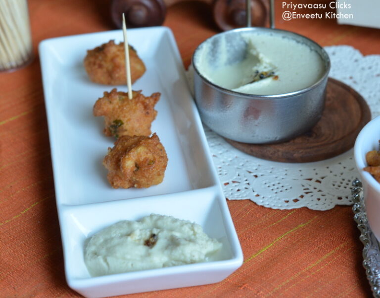 Thavala Vadai & Coconut Chutney - Tea Time Snack