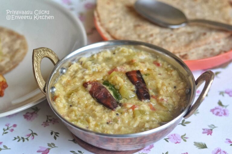 Poosanikkai Kadalai Paruppu Kootu/Ashgourd-Chana Dal Kootu