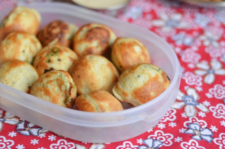 Masala Cheeyam/Spiced lentil dumplings