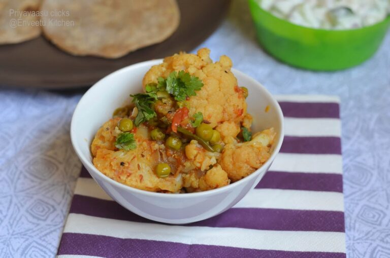 Gobi matar/cauliflower and peas curry