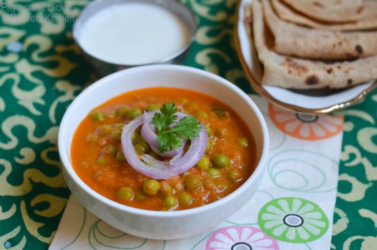 Green peas curry for roti and rice