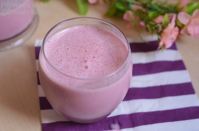 Strawberry banana smoothie