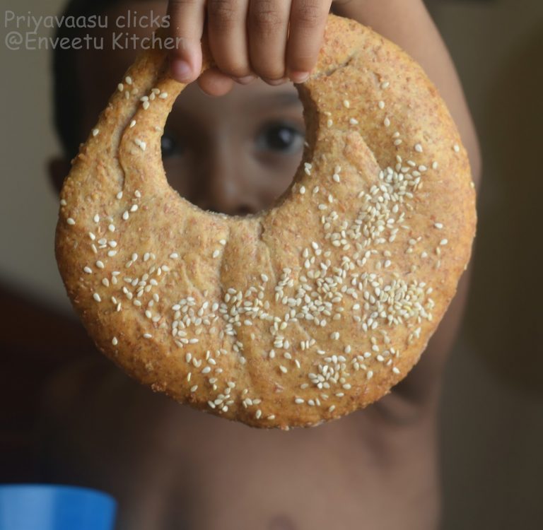 Lebanese kaak bread
