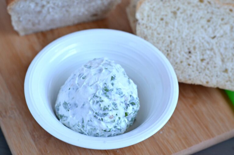 Easy Homemade labneh
