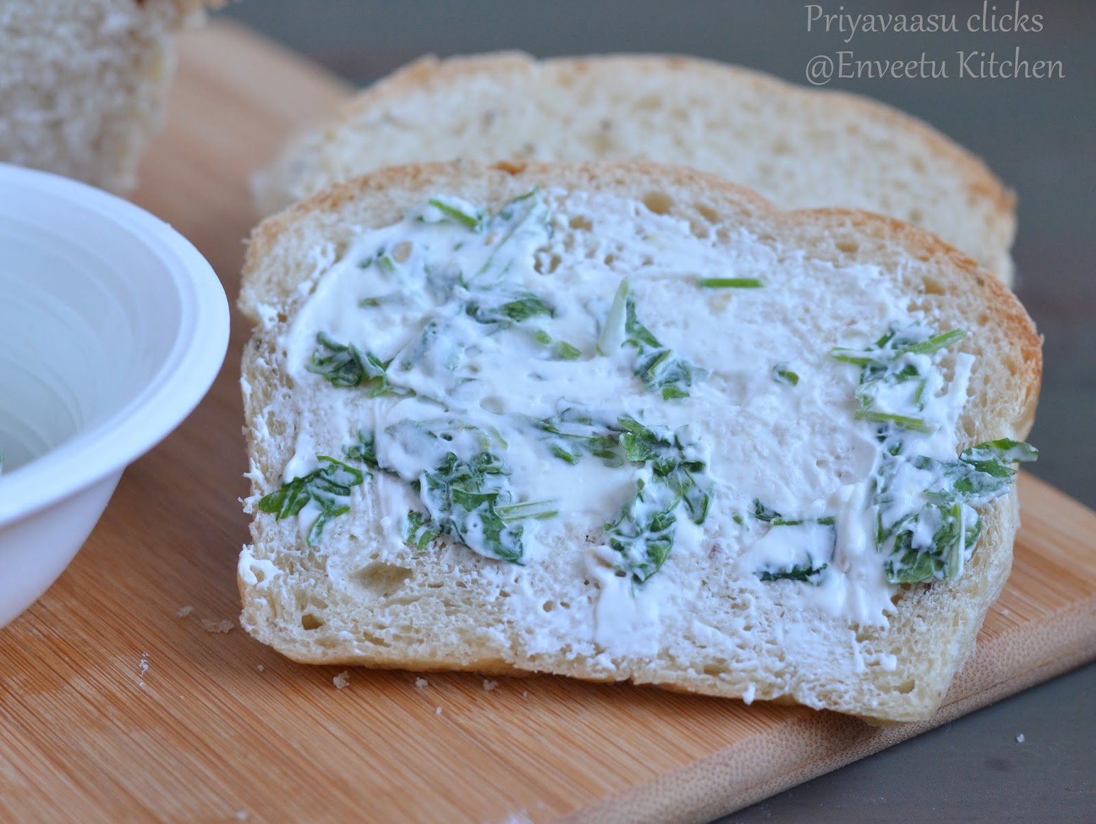 Labneh with bread