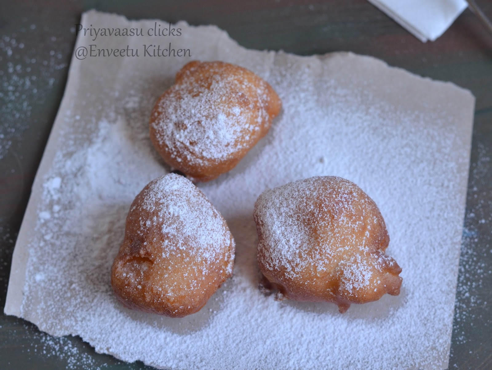 Olliebollen traditional Dutch doughnuts