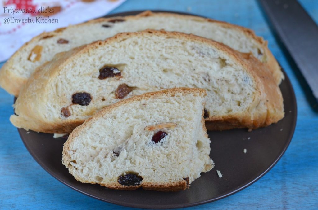 Julekage Christmas bread slice