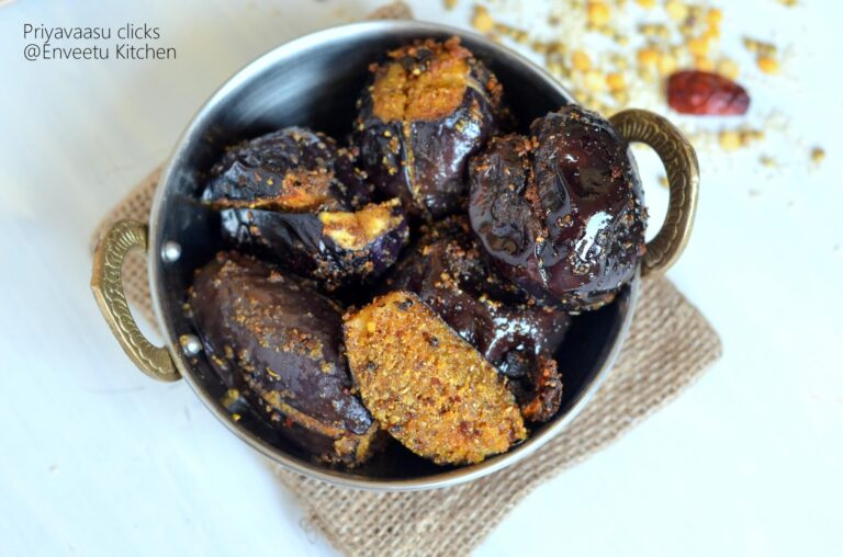 Ennai Kathrikaai Curry/Stuffed Brinjal Dry Curry/Yennai Kathrikaai Curry