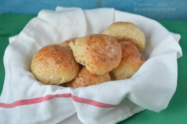 No Knead Cheddar Garlic Rolls, Fire Up Your Oven, Day 16