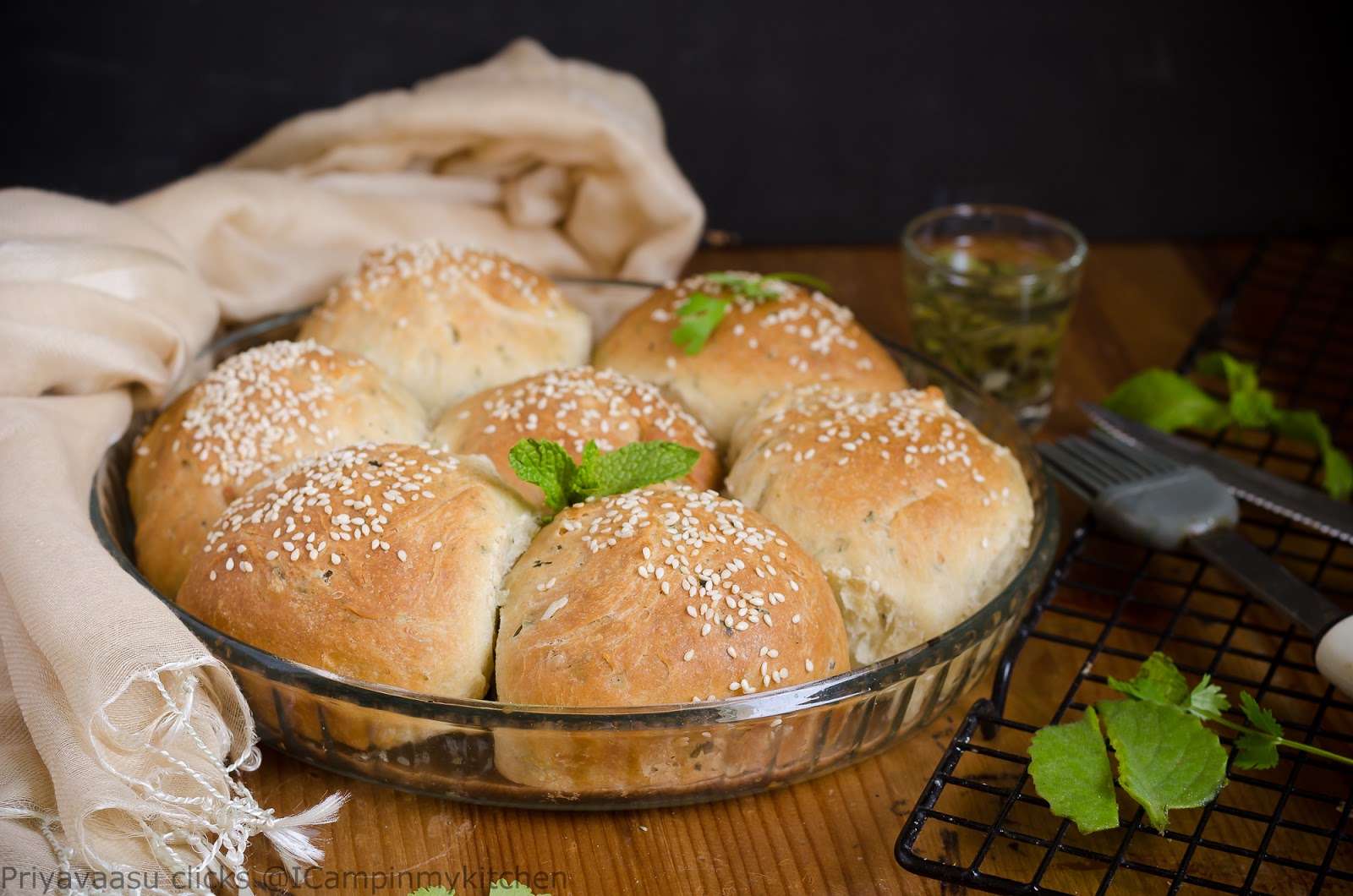 I camp in my kitchen Herbed Buttermilk Rolls How to make Dinner rolls