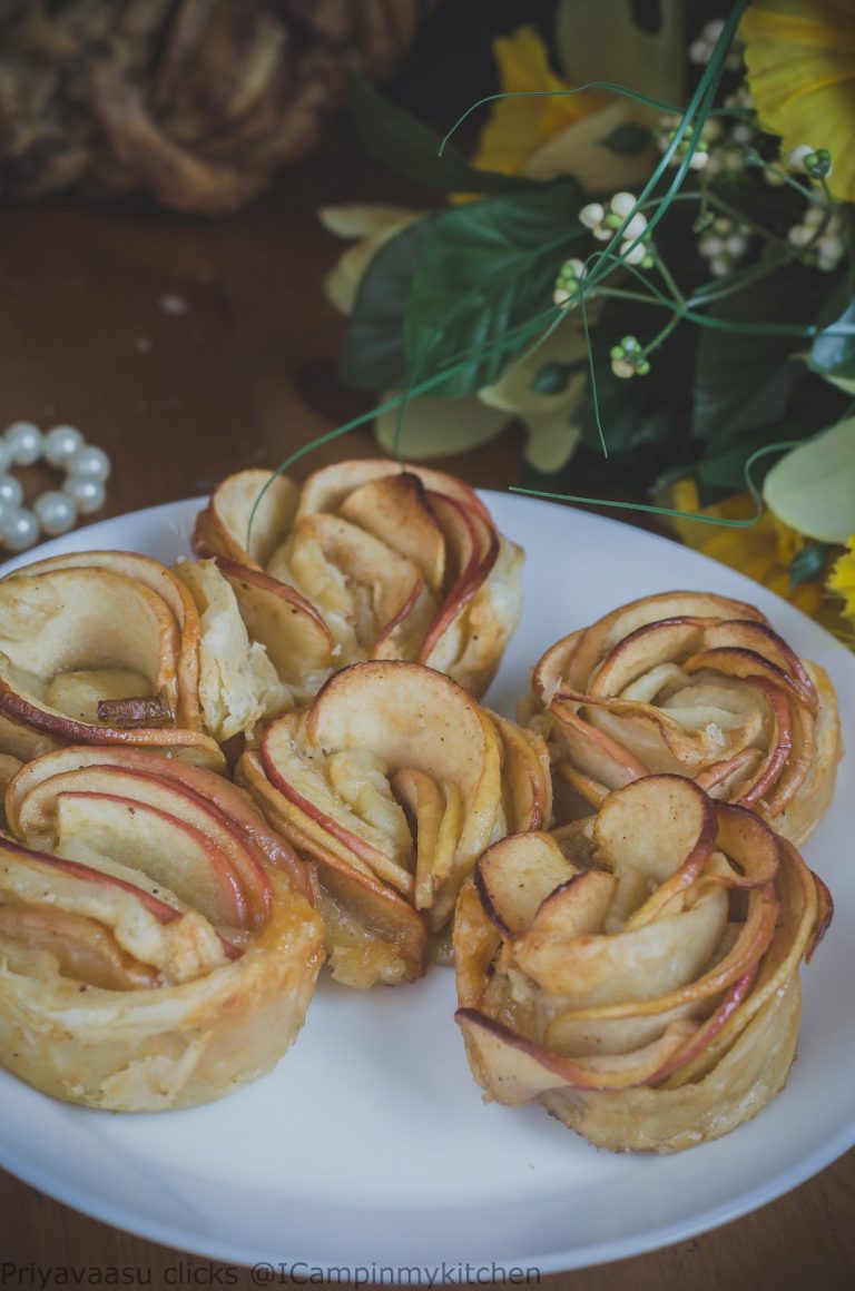 Baked Apple Roses - Puff Pastry Roses with Apple