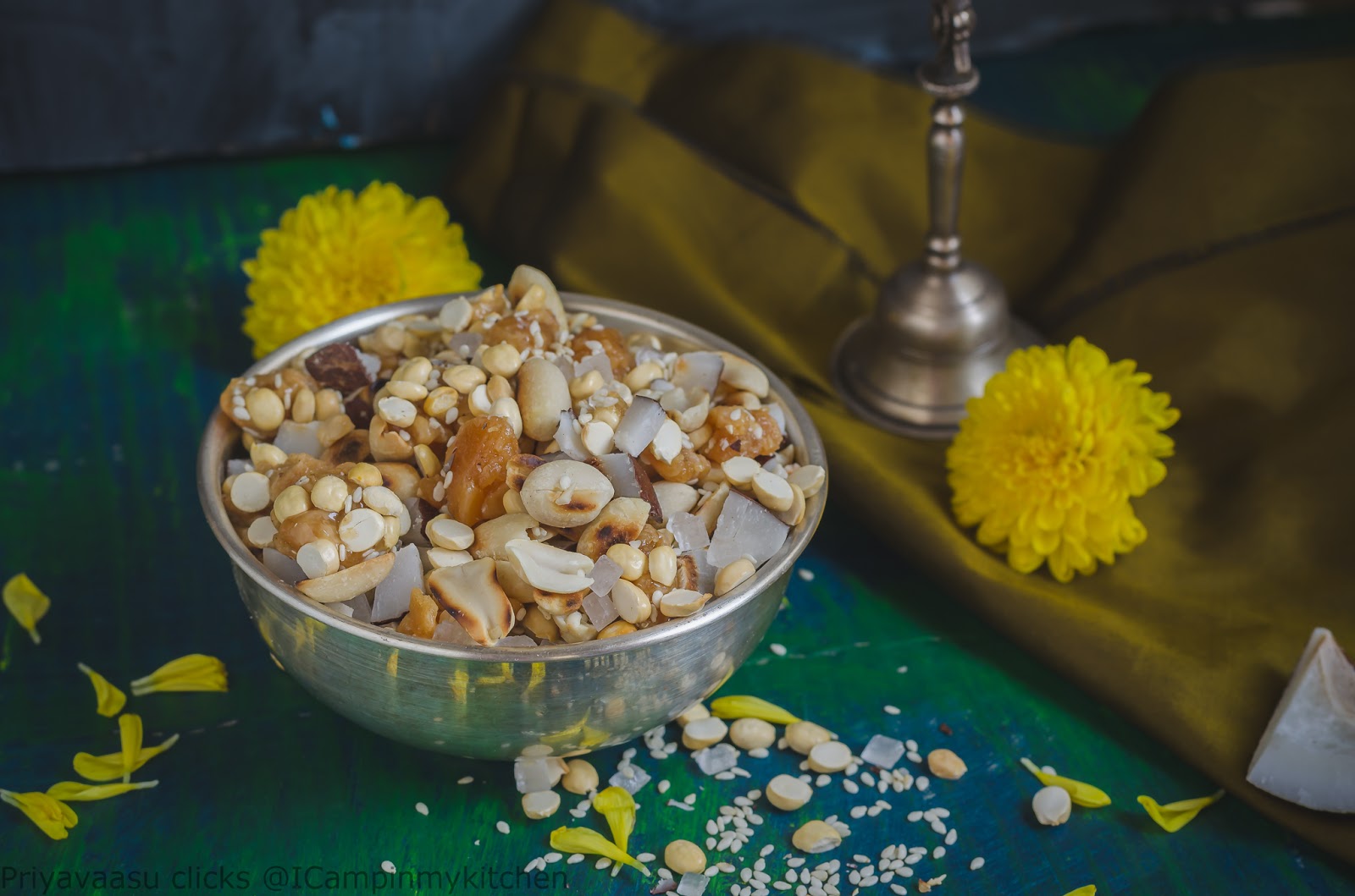 Ellu BellamSesame Seeds and Jaggery Mix I camp in my kitchen