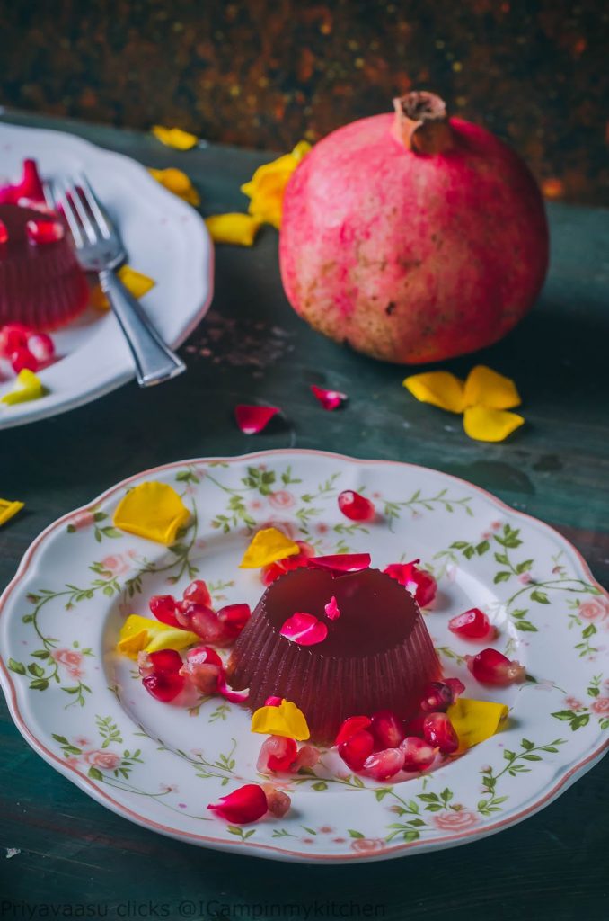 jelly made of pomegranate arils