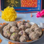 How to make ladoo with sesame seeds and nuts