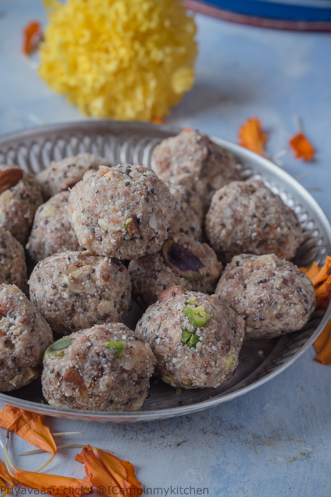 Nuts and seeds ladoo with dates