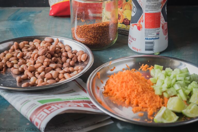 Masala pori- puffed rice with veggies and peanuts, street food/teatime snack