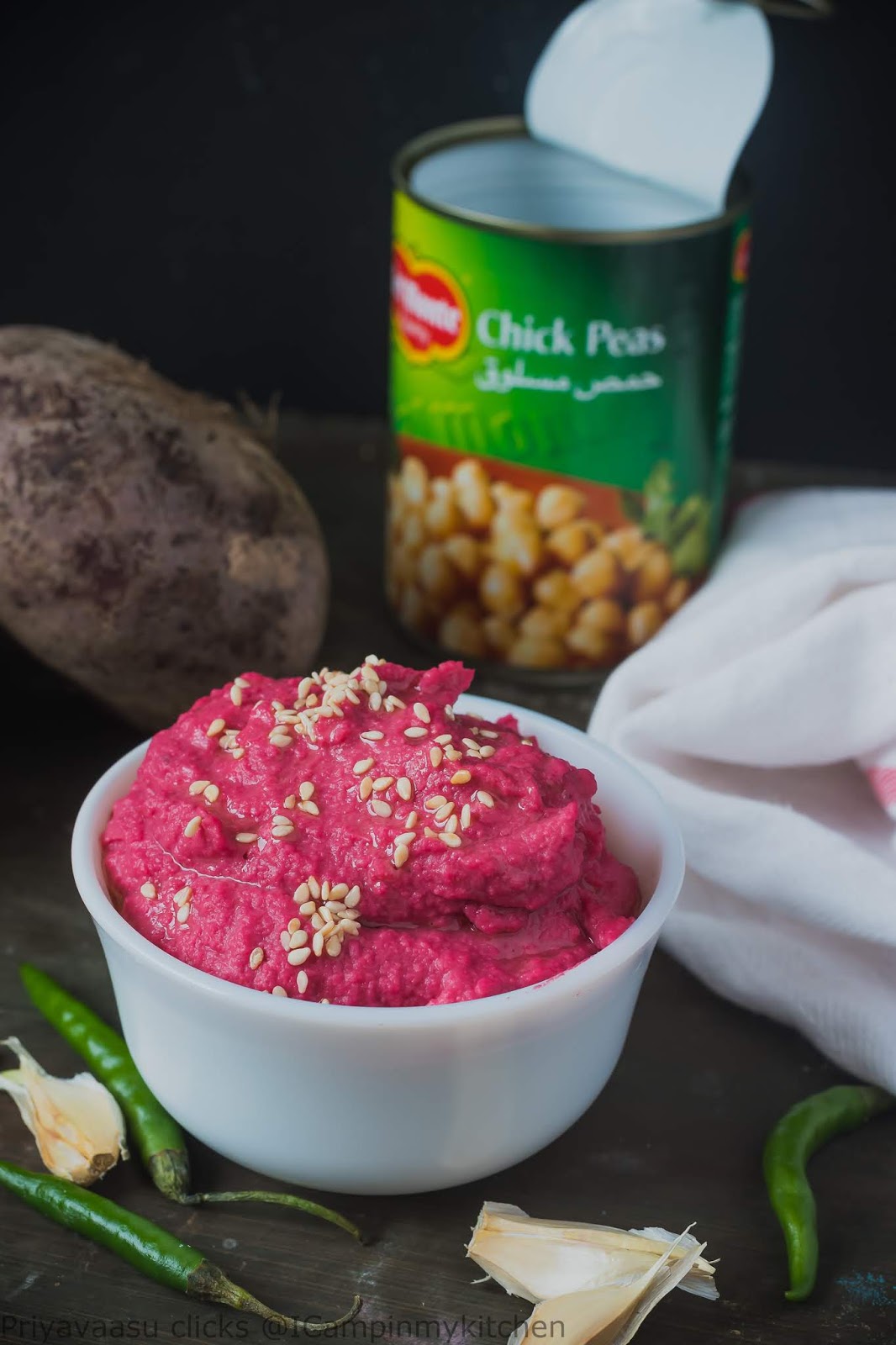 Beetroot Hummus without tahini