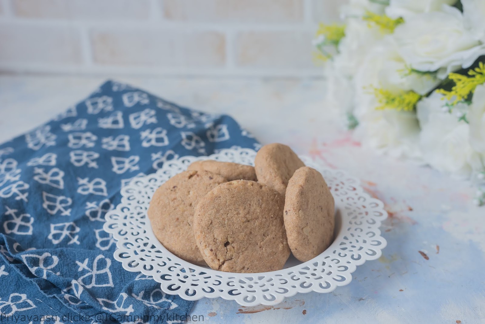 Easy Walnut Shortbreads