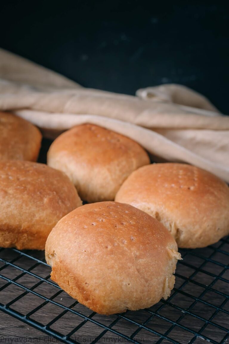 Pan de coco - Whole wheat buns filled with sweet coconut filling