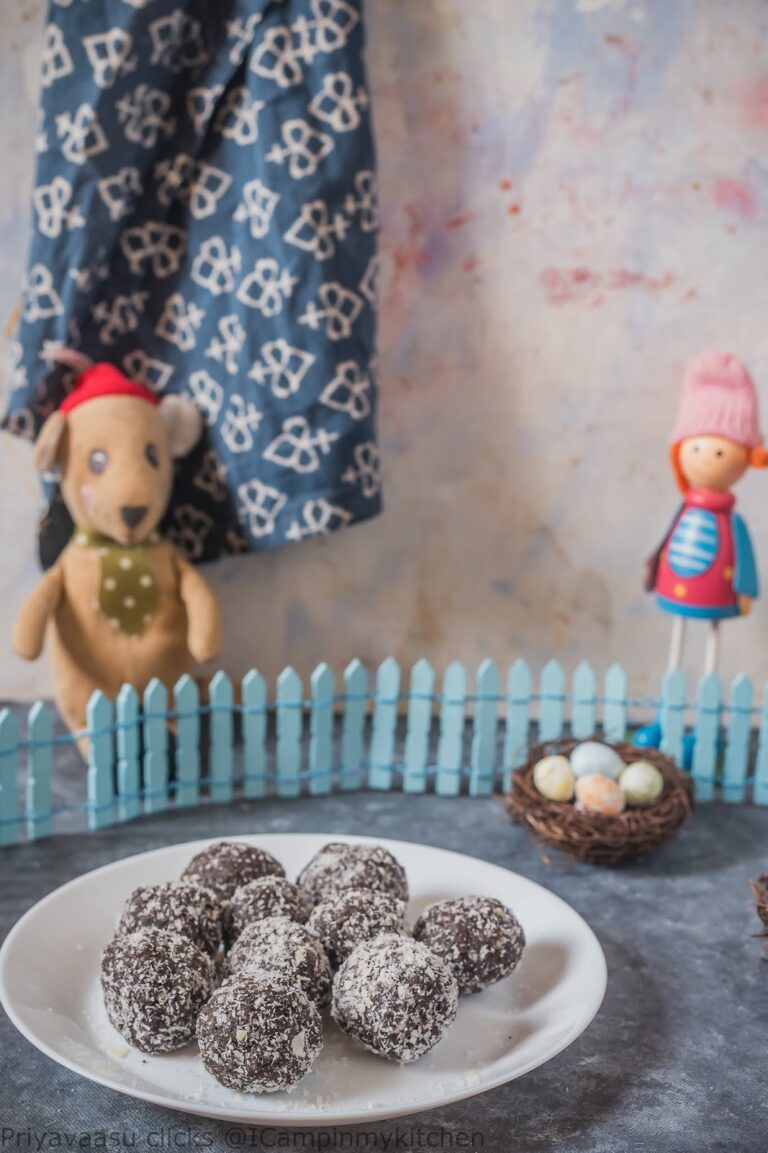 Almond & Coconut Oreo balls