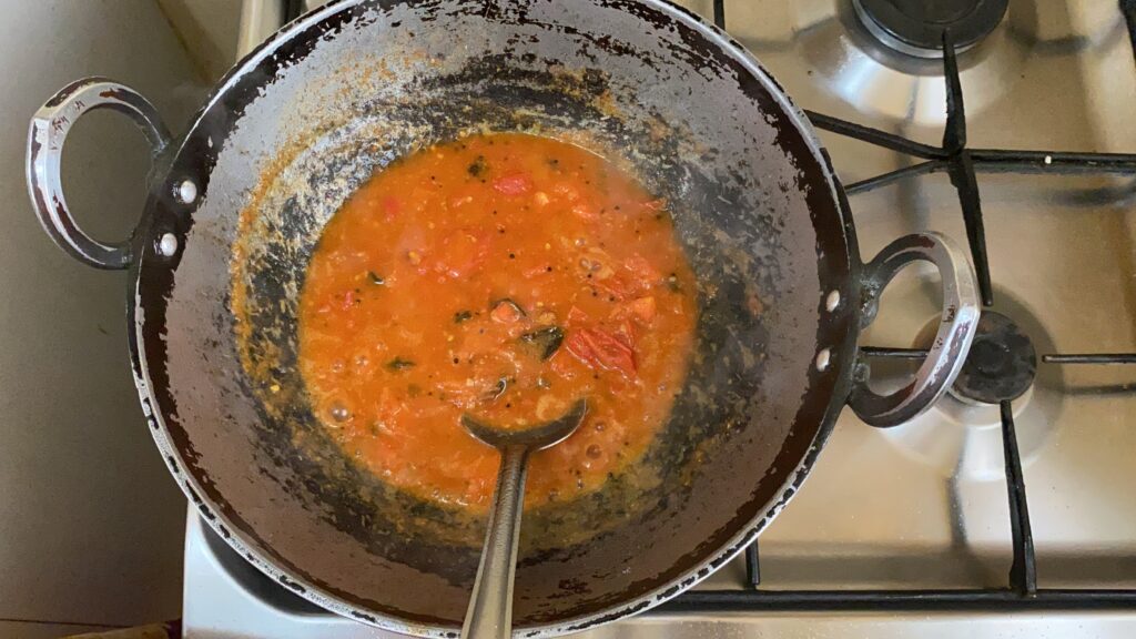 Saucy tomato masala 