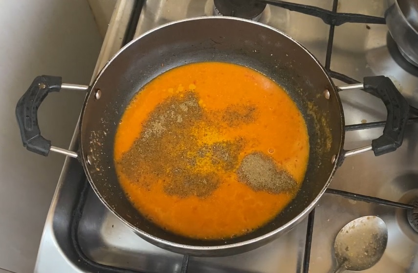 Paneer gravy with garam masala