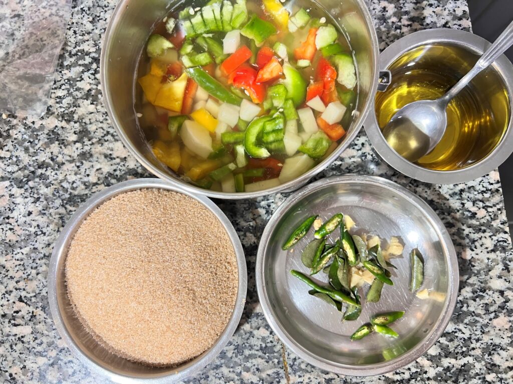 Ingredients to make samba rava upma