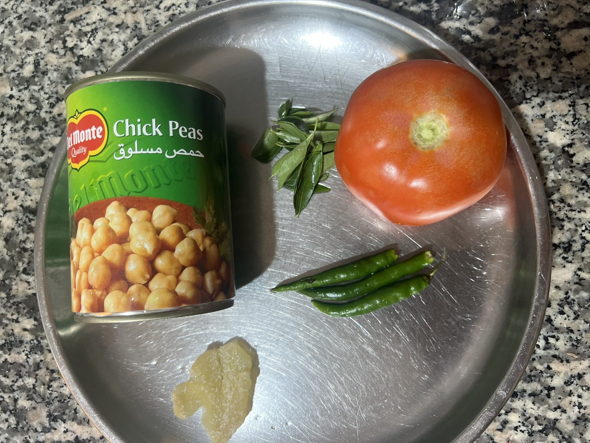 ingredients for chickpea gravy