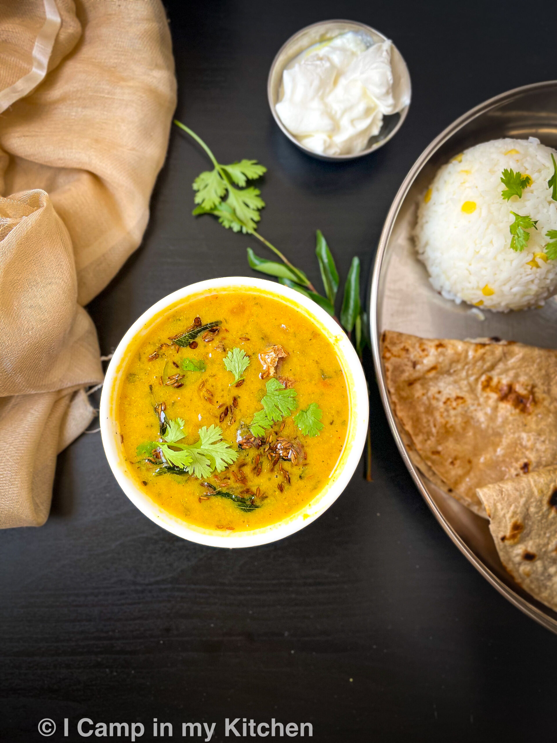 Chickpea gravy with roti