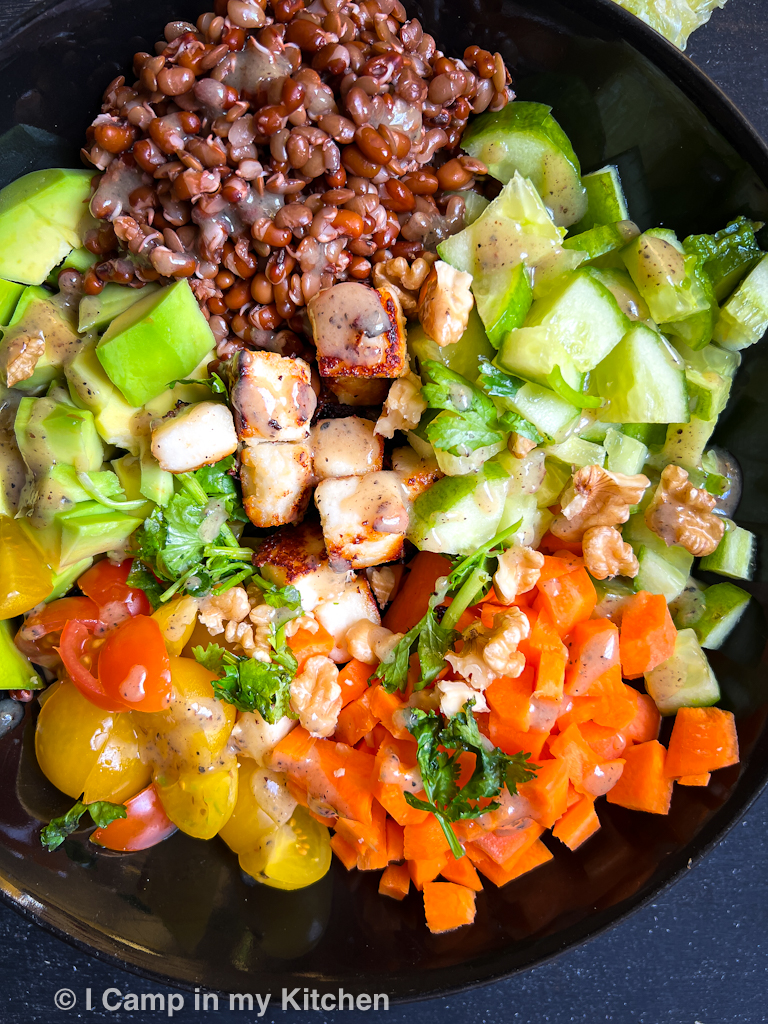 Salad with paneer and vegetables