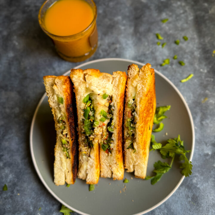 Easy cheesy Bell pepper sandwich with orange juice for breakfast