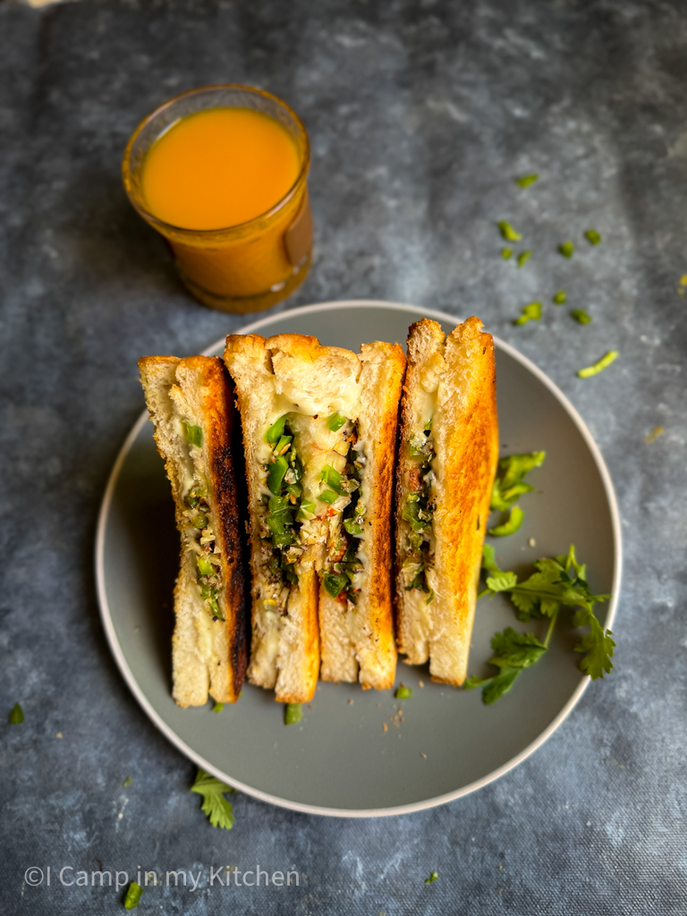 Easy cheesy Bell pepper sandwich with orange juice for breakfast