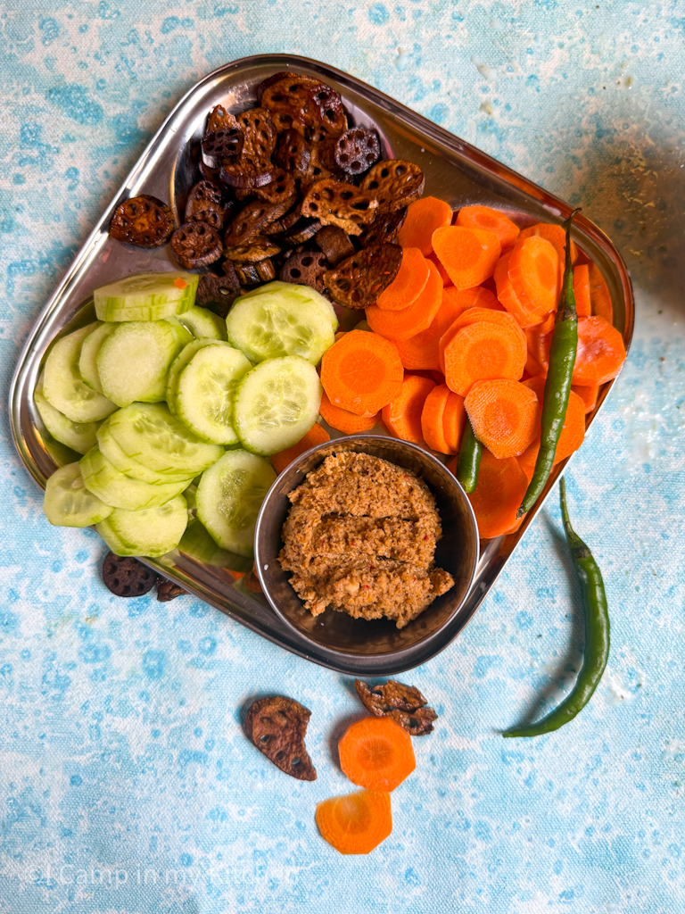 the Condiments served with rice porridge