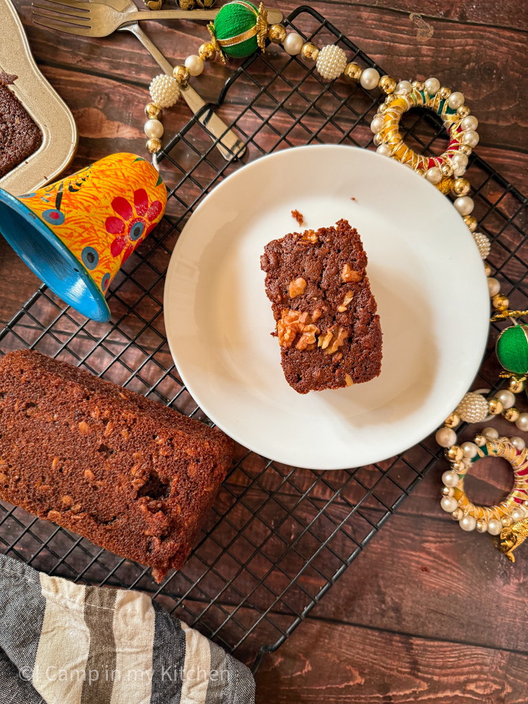 Breakfast quick bread made with oats and chocolate