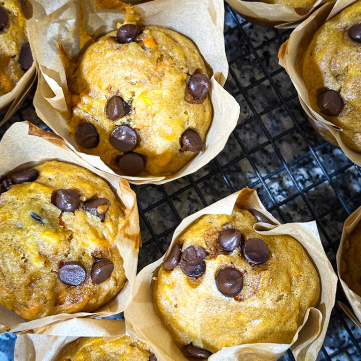 Eggless apple carrot muffins